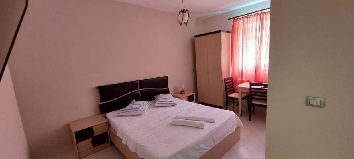 Hotel Vila Toska Piskupat Bagian luar foto
