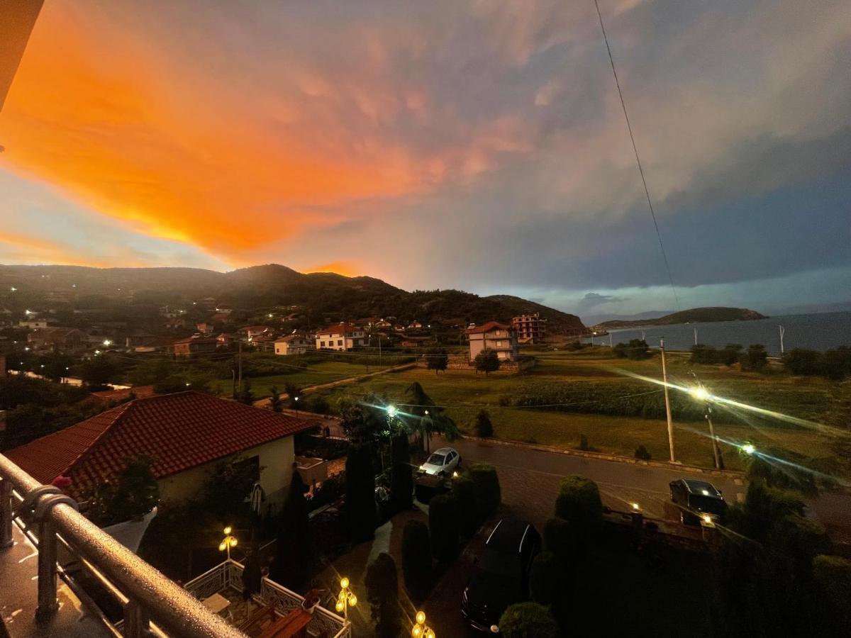 Hotel Vila Toska Piskupat Bagian luar foto