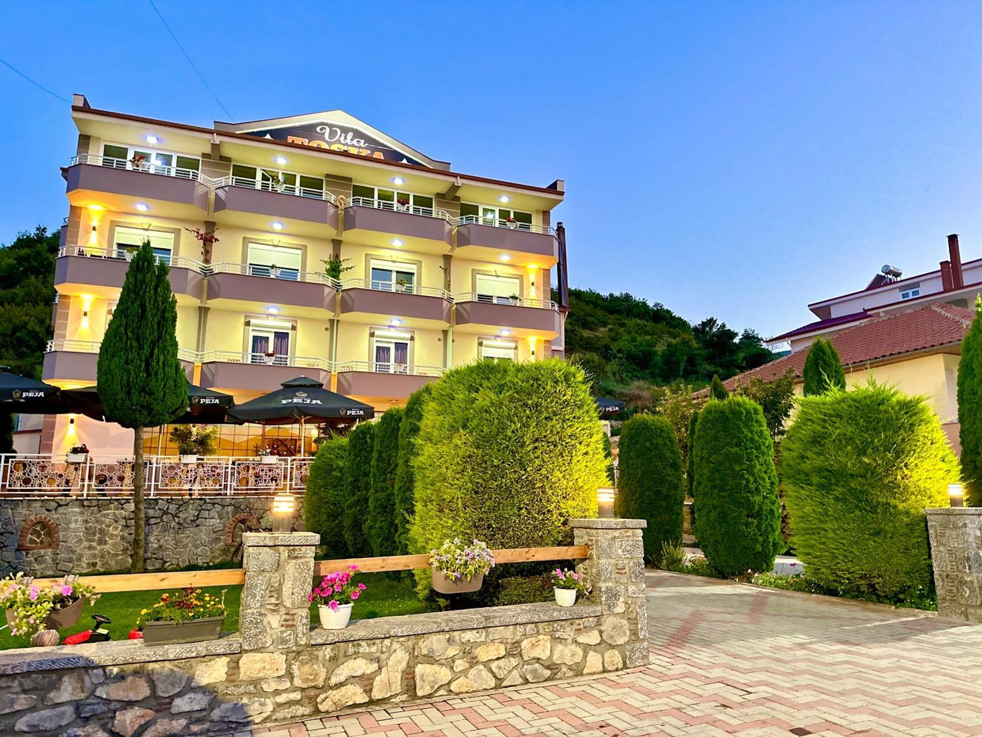 Hotel Vila Toska Piskupat Bagian luar foto