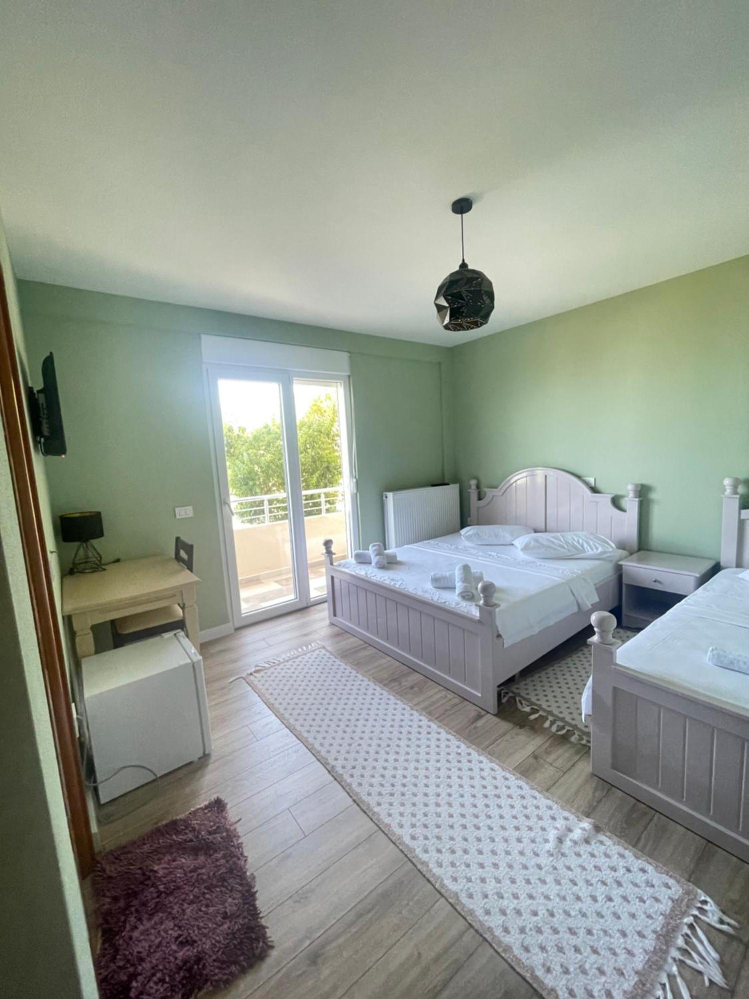 Hotel Vila Toska Piskupat Bagian luar foto