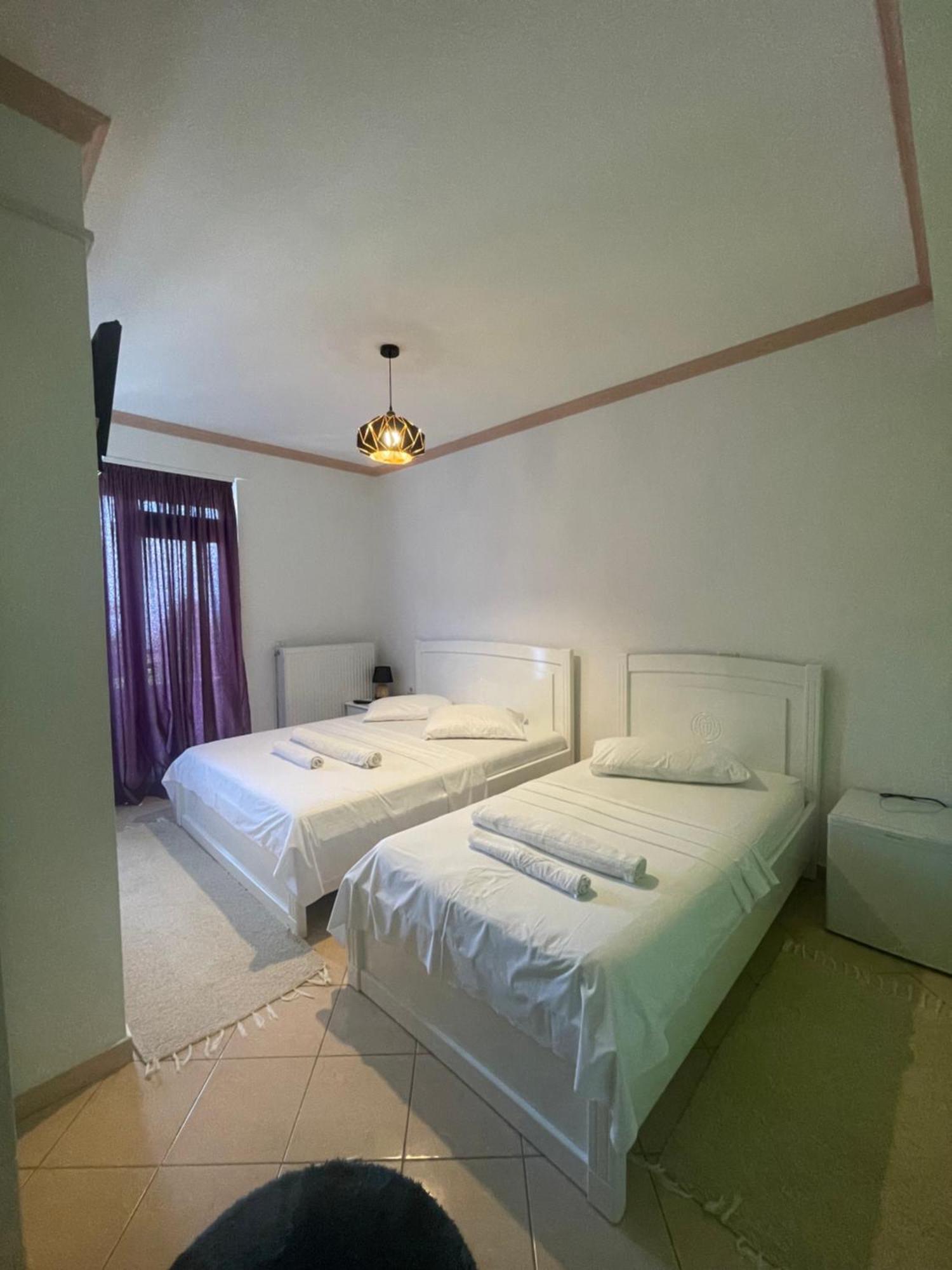 Hotel Vila Toska Piskupat Bagian luar foto