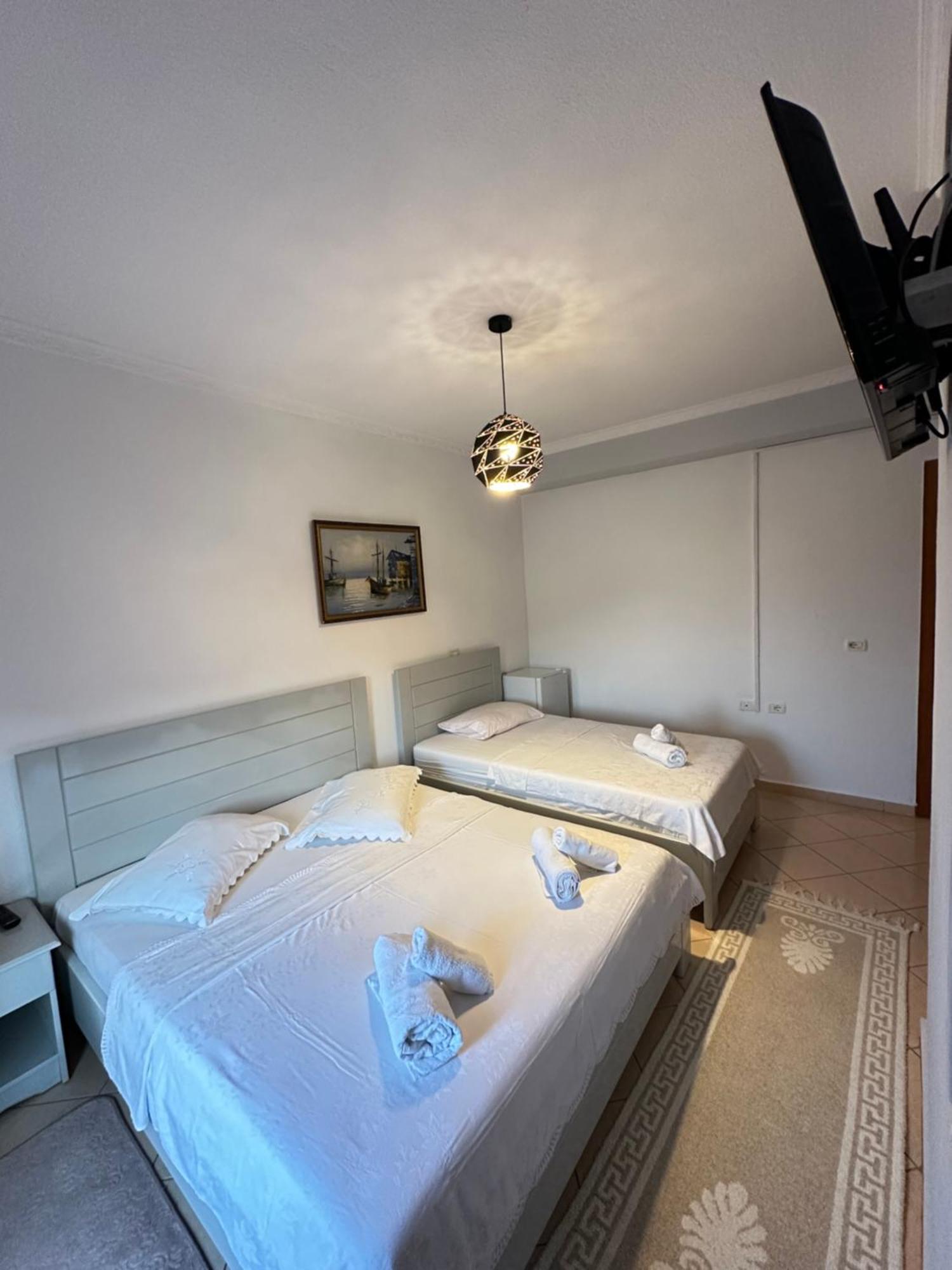 Hotel Vila Toska Piskupat Bagian luar foto